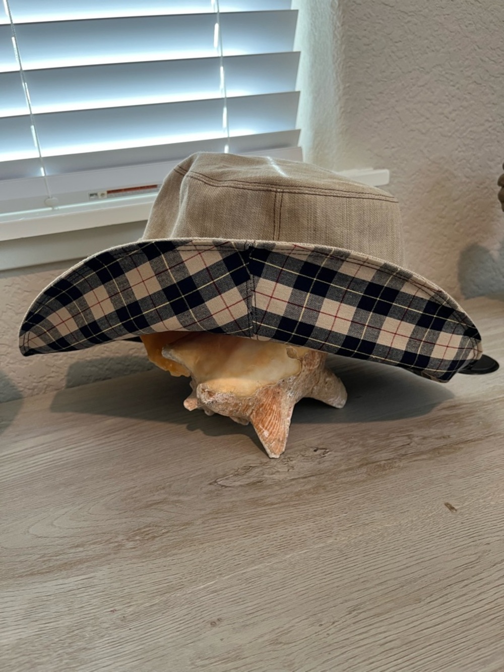 Burberry Beige/Tan Wide Brim Bucket Hat with Logo